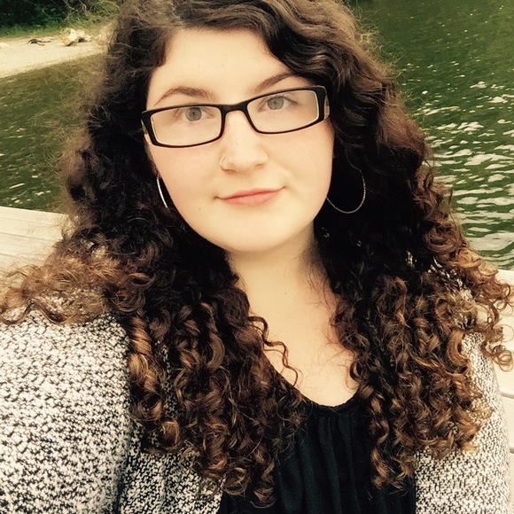 Meet your Posher, Alexis - Picture 1 of 1